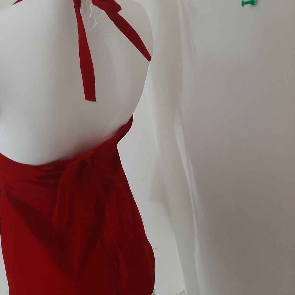 Dresses - Picture 6 of 10